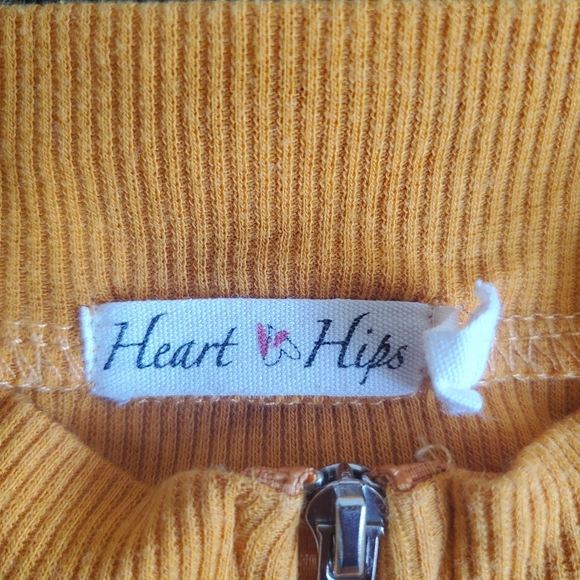 Yellow Top - Picture 3 of 3